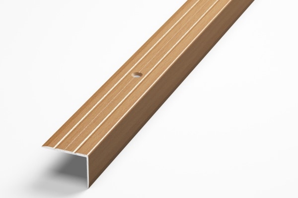 Порог угловой ПУ-03 (24*18) 1,35м. Бук (083) (12)