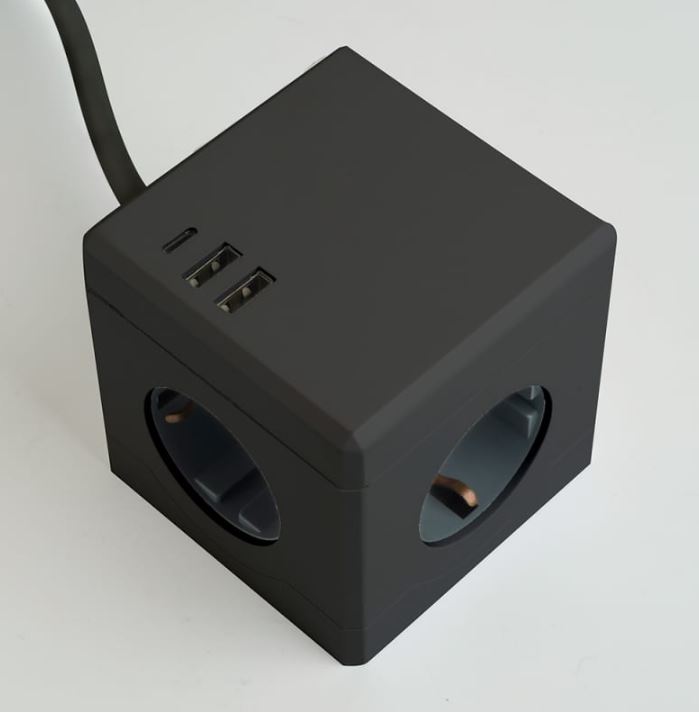 Удлинитель 3-местный c/з , 3x1мм2, 1.5м, серия Comfort, HM10-41-01, черный