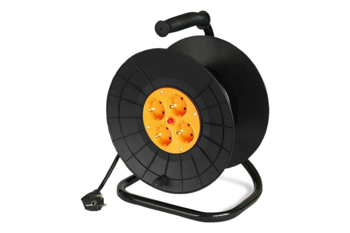 Удлинитель на катушке УСК 3*1.5 мм/20м з/к, USB, Спутник